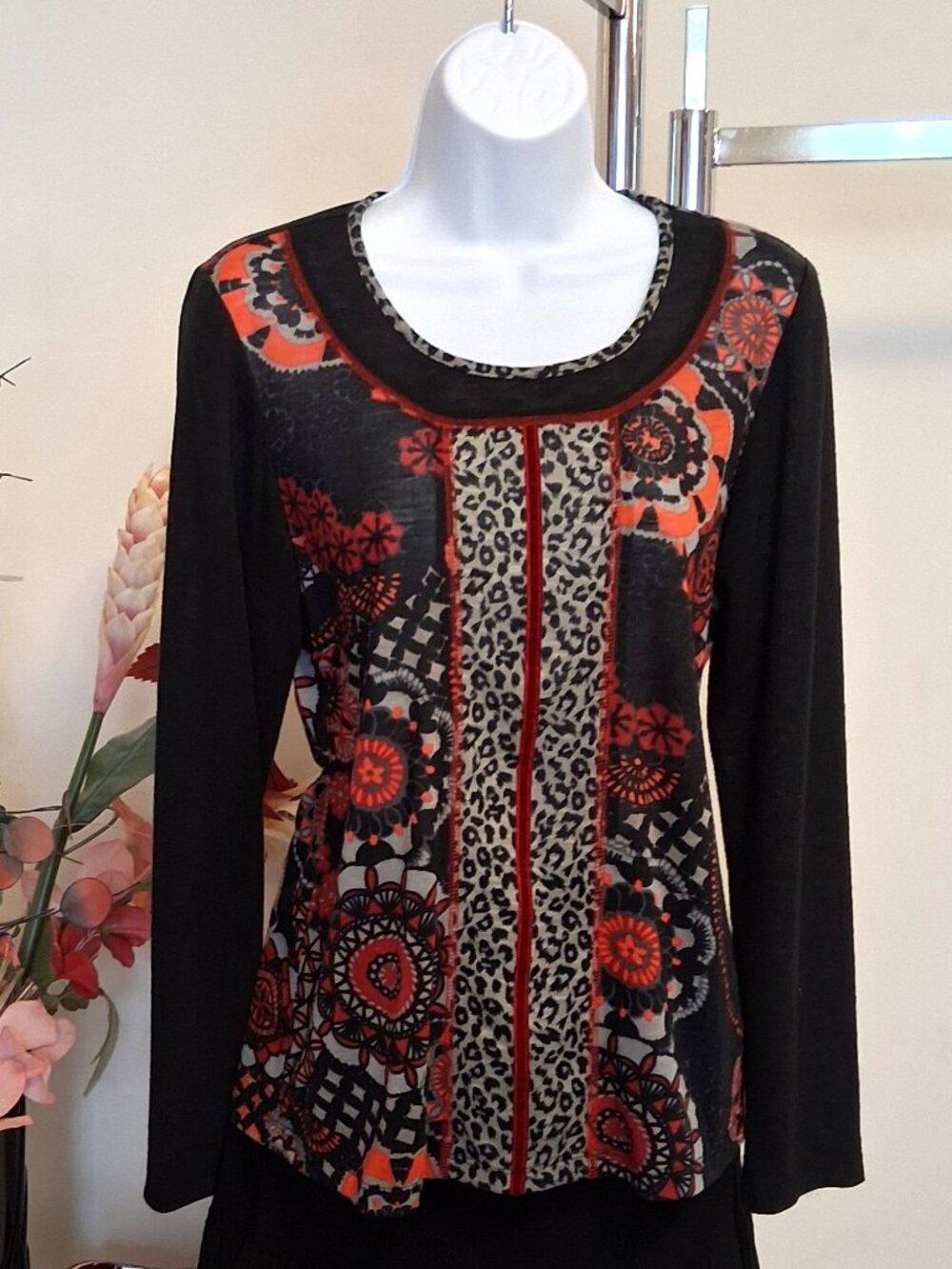 NWOT Zoe Women’s Floral Printed Long Sleeve Sweater Lightweight Knit Cardigan 10